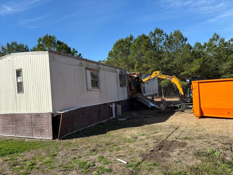 Demolition Mobile Home 4